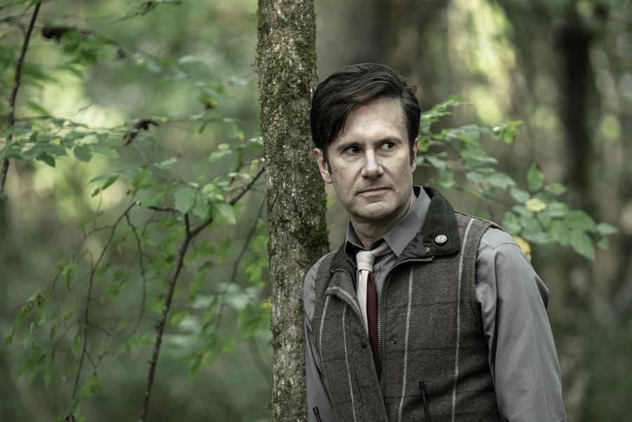 the-walking-dead-josh-hamilton-1649689778 (1)